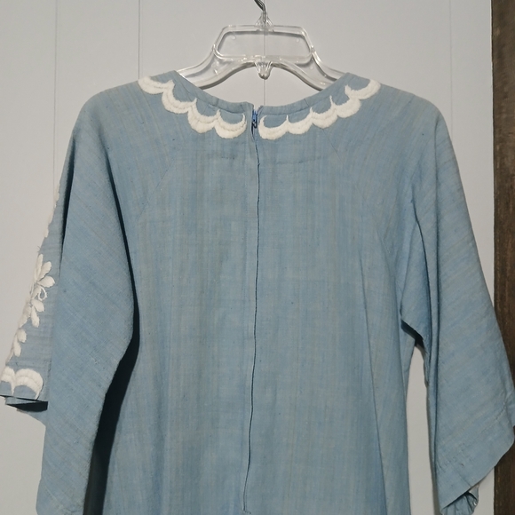Vintage Embroidered Angel Sleeve Caftan Chambray Fabric Maxi Length Size S/M - Picture 3 of 8